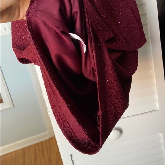 Beautiful Sparkly Maroon Burgundy Fitted Dress - Picture 7 of 8